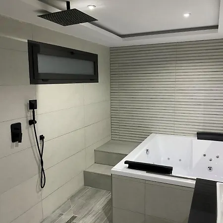 Apartment 7 Esencias *